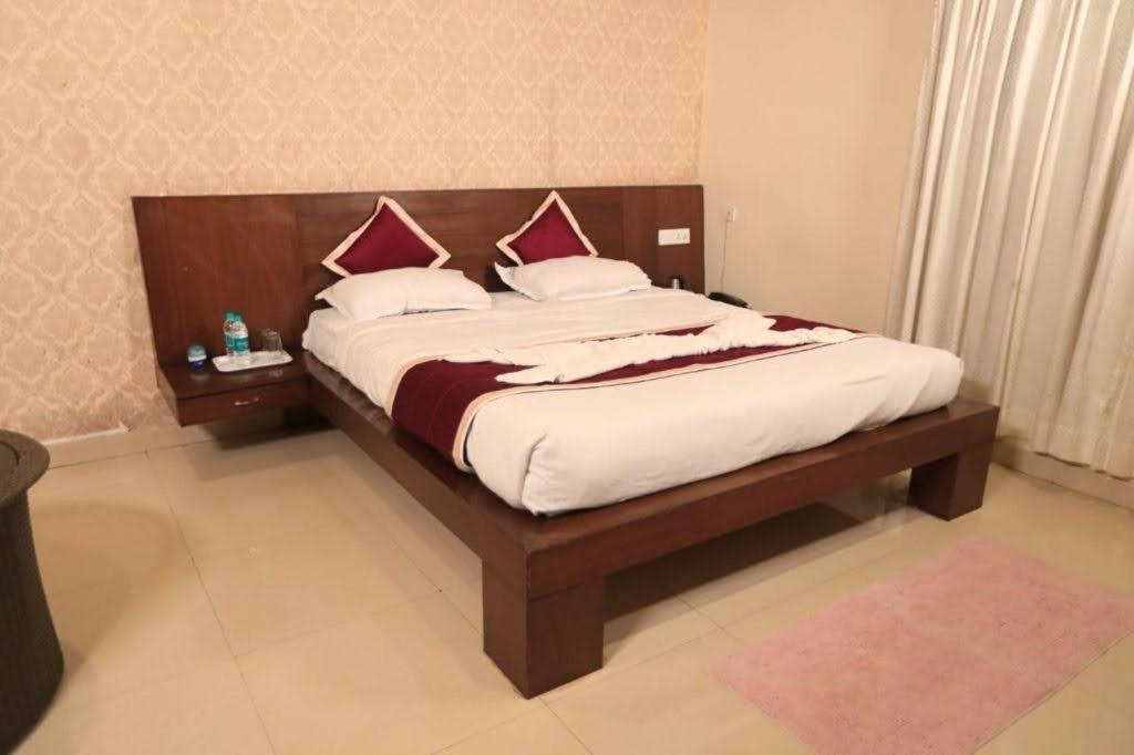 Wanders In Travel Company Hotell Madikeri Eksteriør bilde