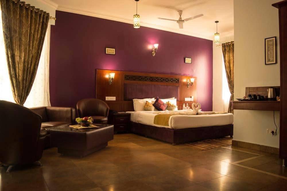 Wanders In Travel Company Hotell Madikeri Eksteriør bilde