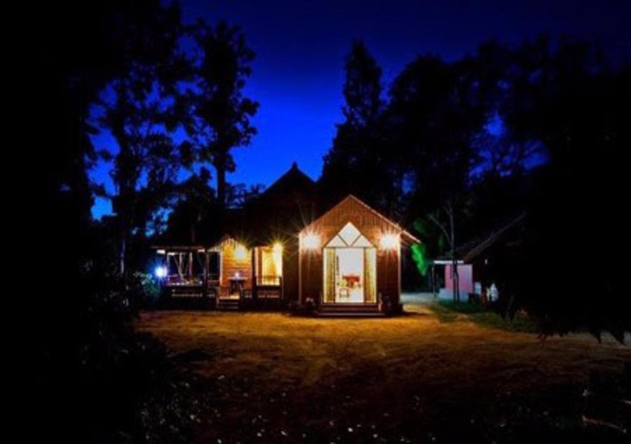 Wanders In Travel Company Hotell Madikeri Eksteriør bilde